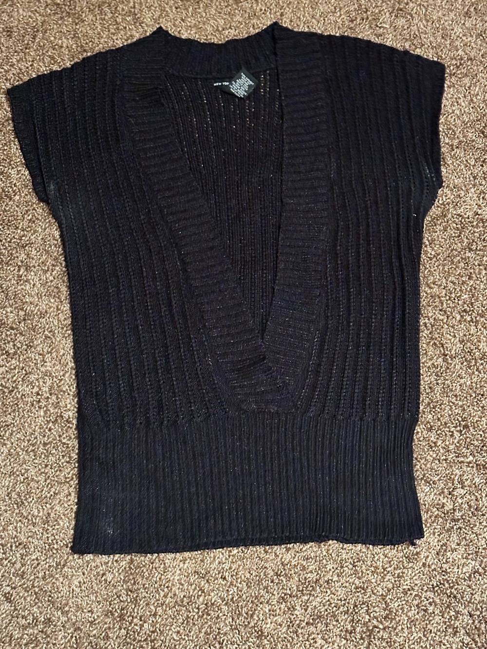 New York and Company Open Cross Over Short Sleeve Sweater size Medium